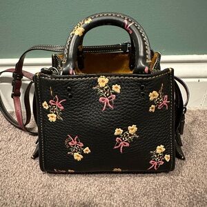 Coach Rogue 17 Floral Bow Print🔥🩷